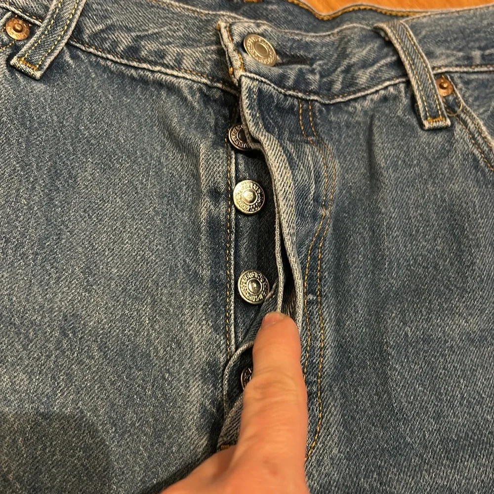 Levi 501 Button Fly Cutoffs - Picture 2 of 7